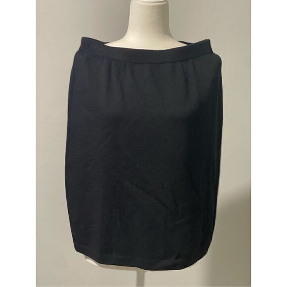 St. John skirt black knit size 8 - Picture 1 of 3